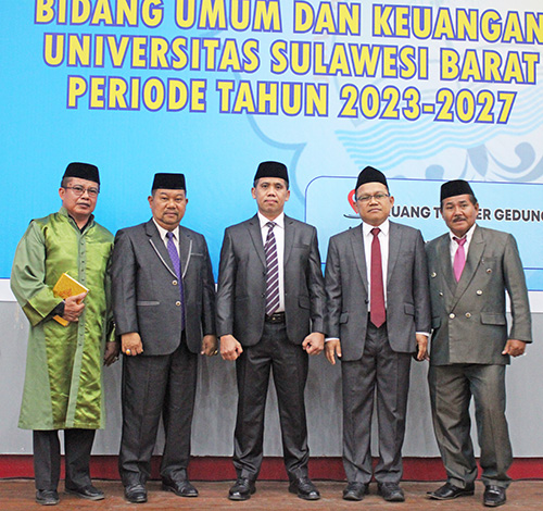 Resmi Dilantik Jadi  WR II Unsulbar, Prof. Oslan Siap Benahi Tata Kelola Keuangan dan SDM